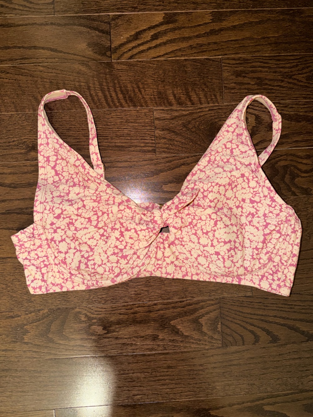 Kona Sol Twist Front Underwire Swim Top - 20